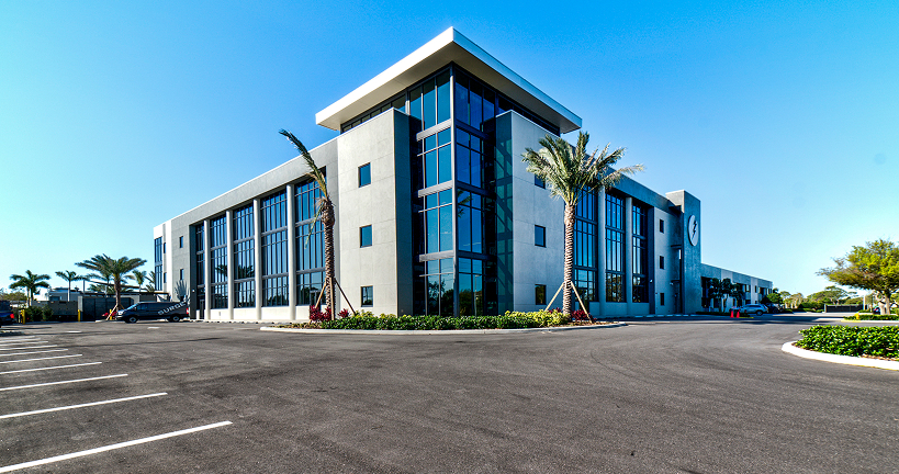 11600_6342_3_4_Realistic